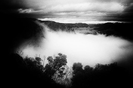 misty-grose-valley-geoff-smith